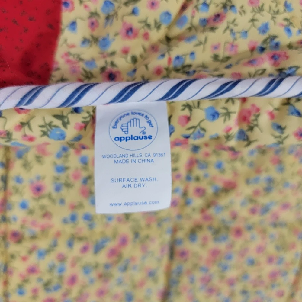 Applause vintage throw